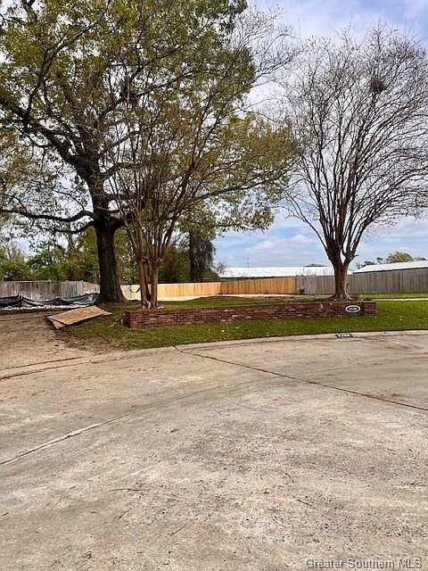 1st image of 2708 Myrtle Grove Ln