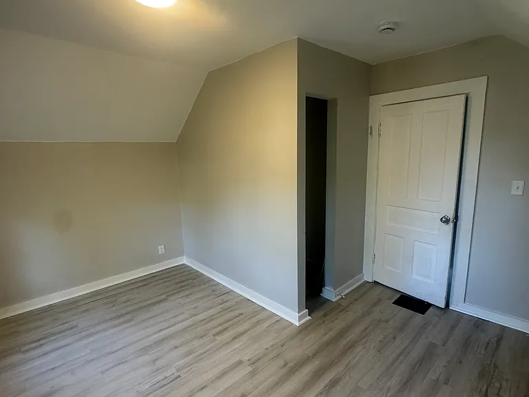 1302 Ogden Ave — Photo 29