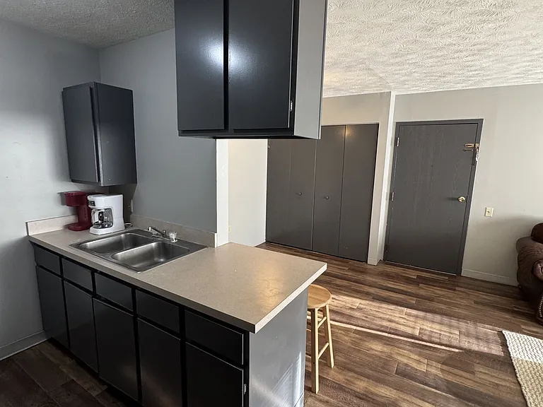 308 Windsor St #4 — Photo 7