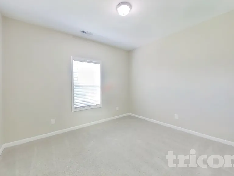 1016 Cyril Dr — Photo 13