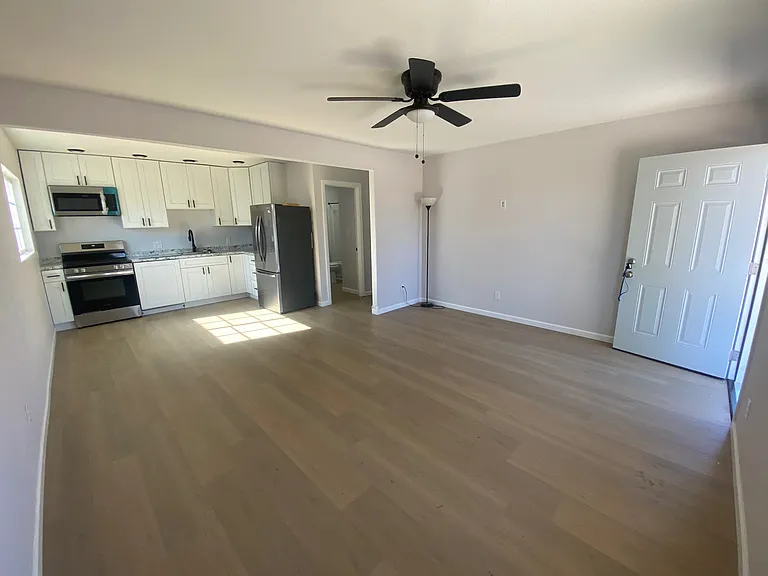 3990 Teak St — Photo 11