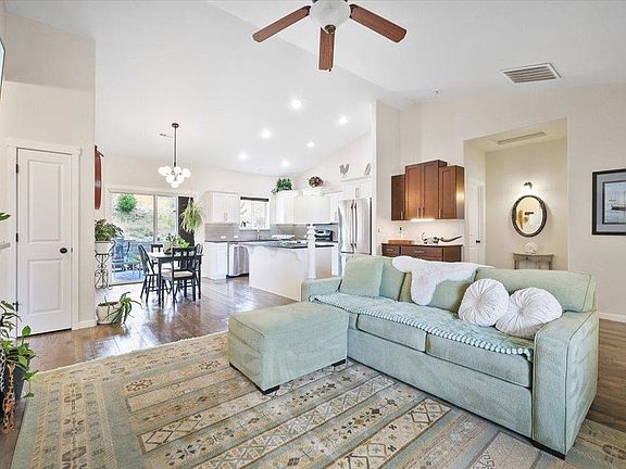 5th image of 154 S Legacy Ridge Dr