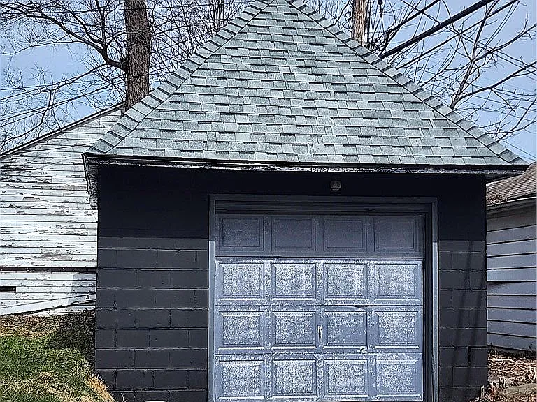 5435 Beechwood Ave — Photo 6