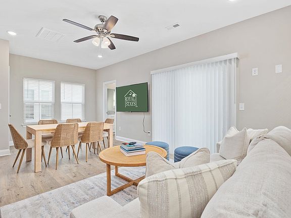 4th image of 202 Madison Ct. #B