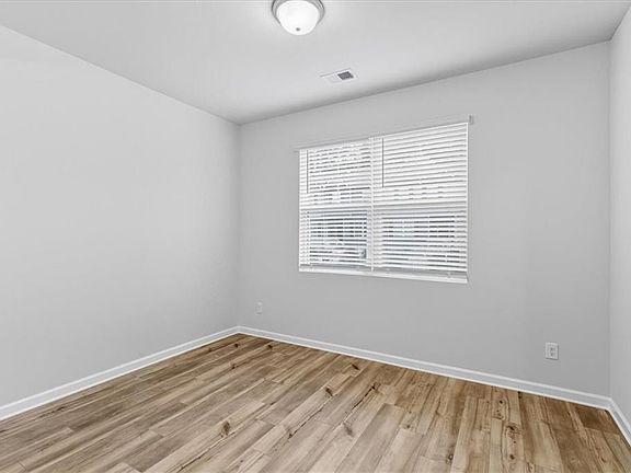 4th image of 2832 Saratoga Lake Vw