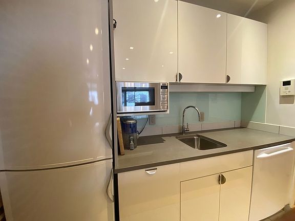 2nd image of 309 W 112th St #3B