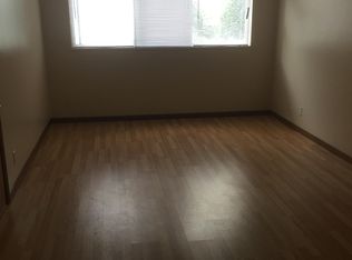 1717 C Ave NE APT 1, Cedar Rapids, IA 52402