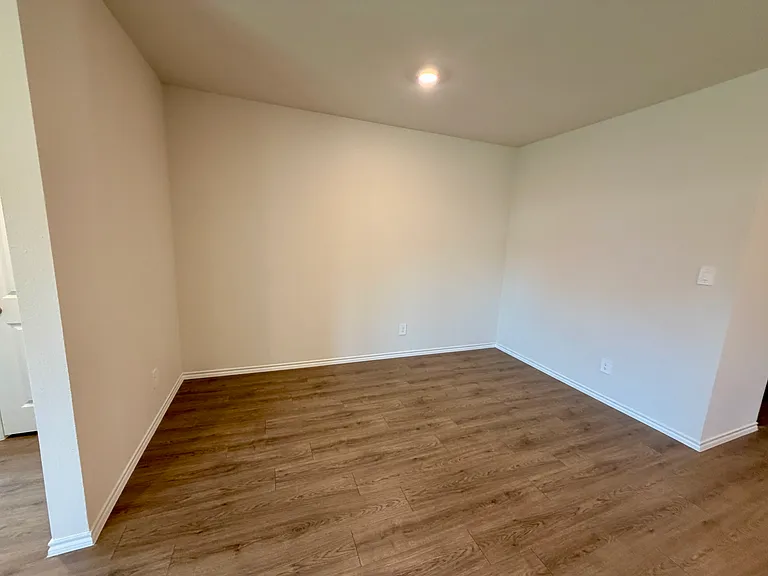 3334 Catamount Dr — Photo 12
