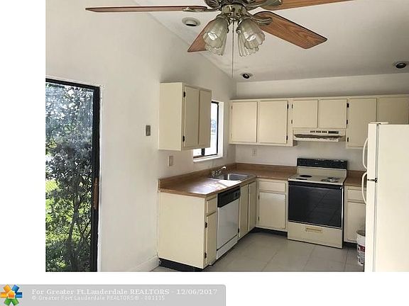 4th image of 9720 W Daffodil Ln