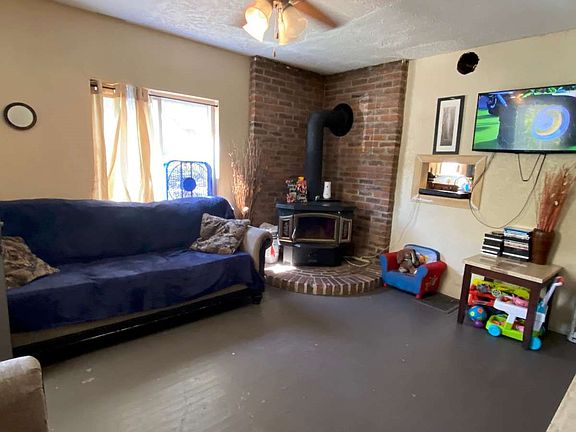 2nd image of 412 NW 5th St