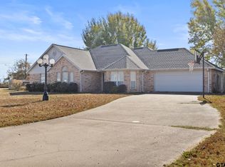 103 Sweet Pea Ct, Mount Pleasant, TX 75455