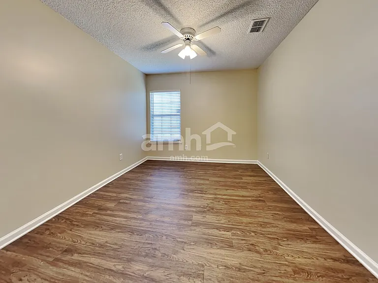 7568 Deer Cove Ln — Photo 19