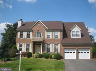 14412 Picket Oaks Rd, Centreville, VA 20121