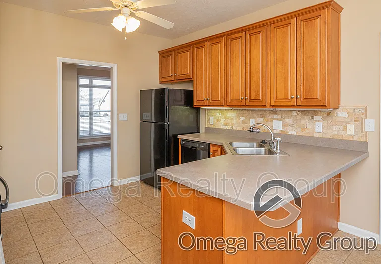 1325 Meadow Glen Rd — Photo 23