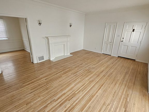 4th image of 224 S Tower Dr APT C