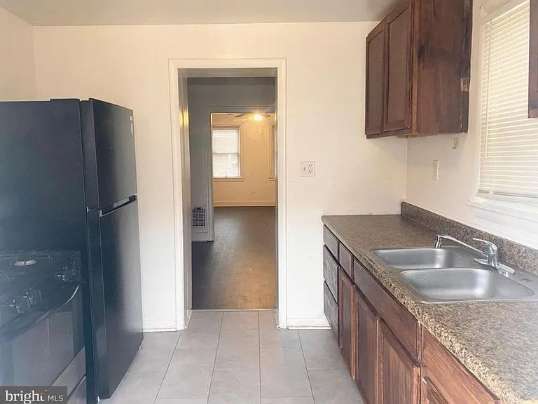 1133 Clover Ln — Photo 5