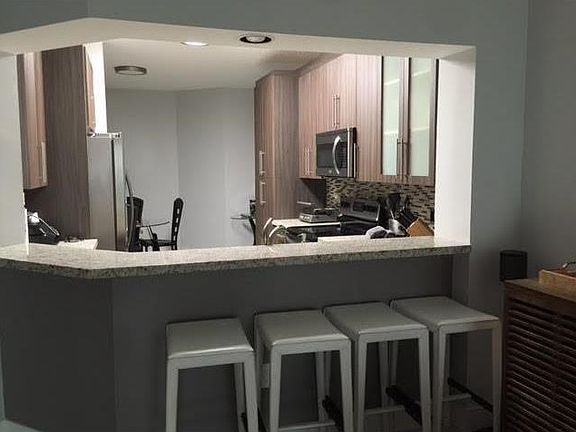 5th image of 10750 NW 66th St APT 113