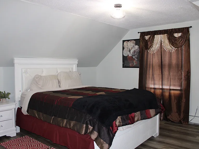 19 Blake St — Photo 4