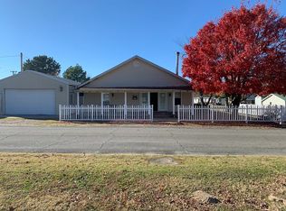 421 N Simpson St, Eufaula, OK 74432