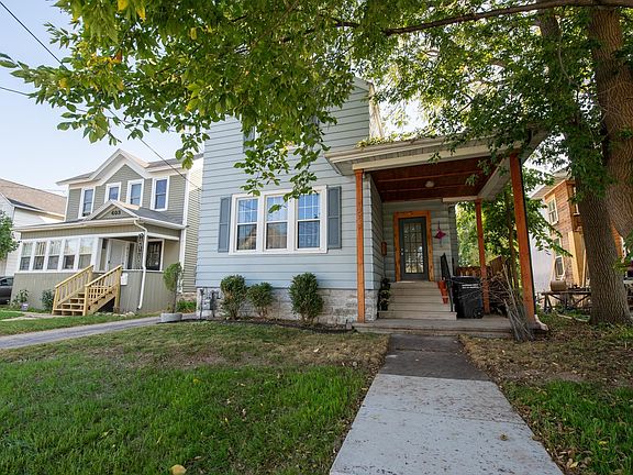 2nd image of 321 Waugoo Ave