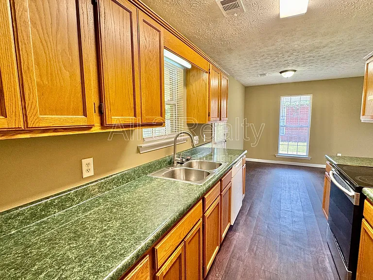 6917 Oak Side Dr — Photo 15