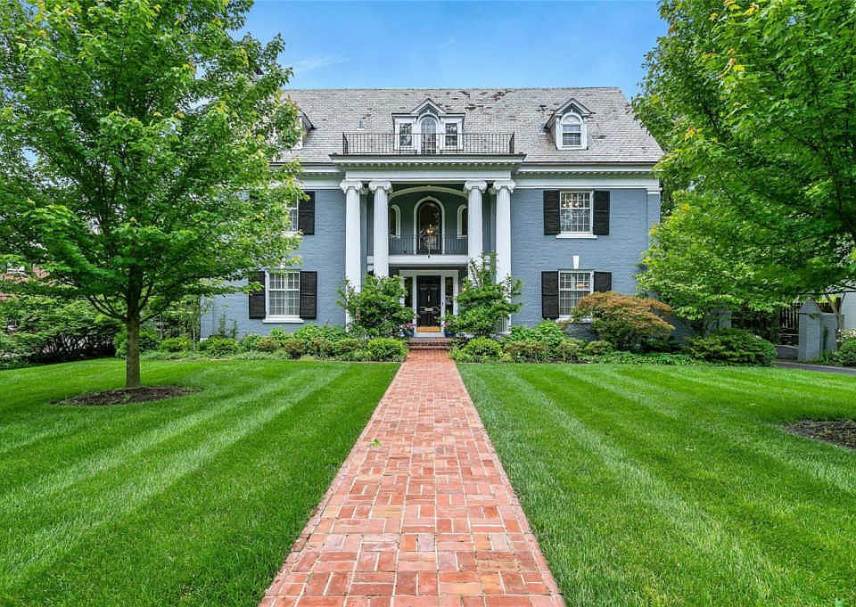 1st image of 23 Fair Oaks Dr