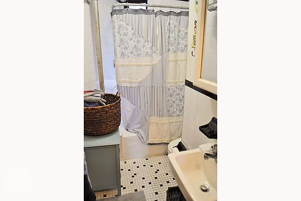 Rented by MySpaceNYC | media 7