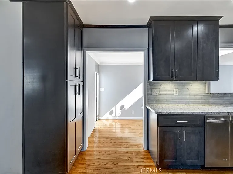 5251 W 124th St — Photo 2