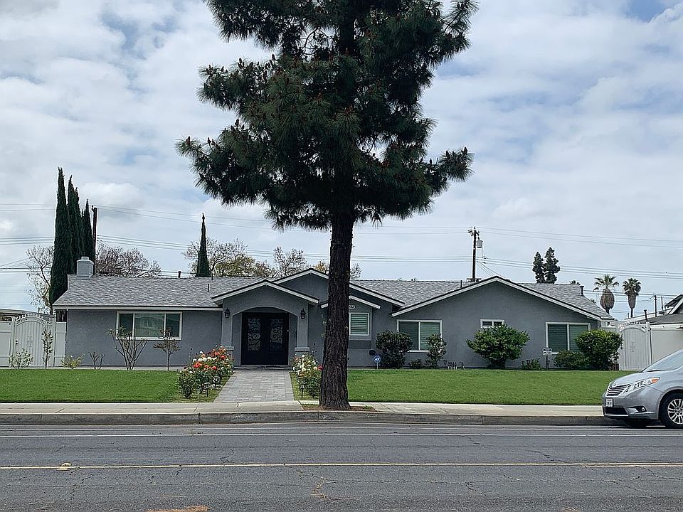 1st image of 10592 Orangewood Ave