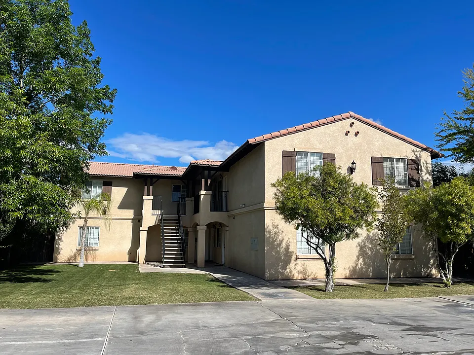 307 E Sherman St #5