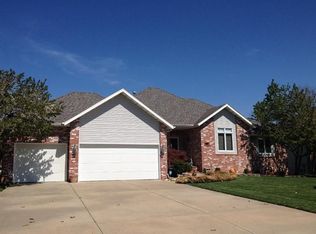 1254 S Raintree Pl, Springfield, MO 65809