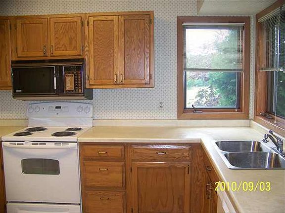 4th image of 2911 Westhill Dr