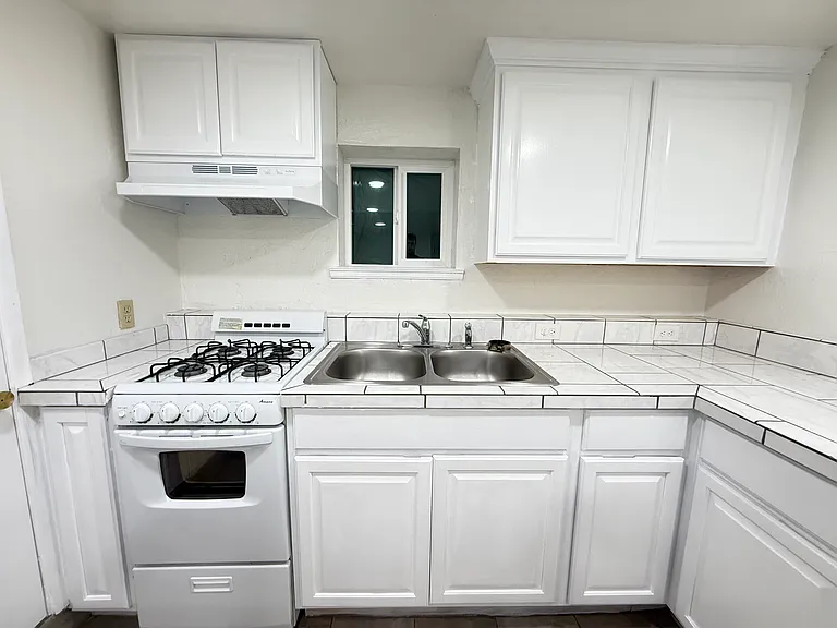 5500 Pacheco Blvd #B — Photo 8