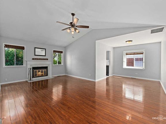 3rd image of 1060 Norwood Ln