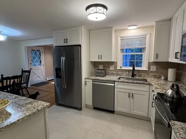 12 Hampton Rd, Sharon, MA 02067