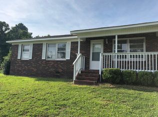 107 Gregg Ct, Hodges, SC 29653