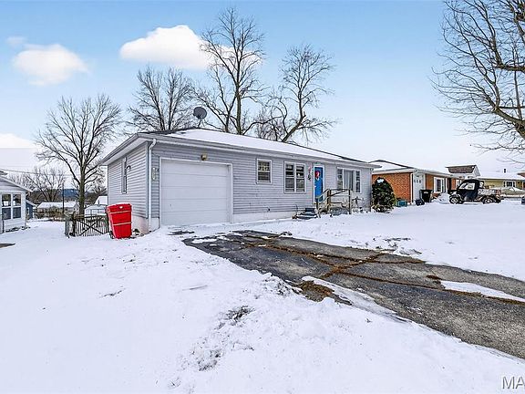 2nd image of 212 Boyd Dr