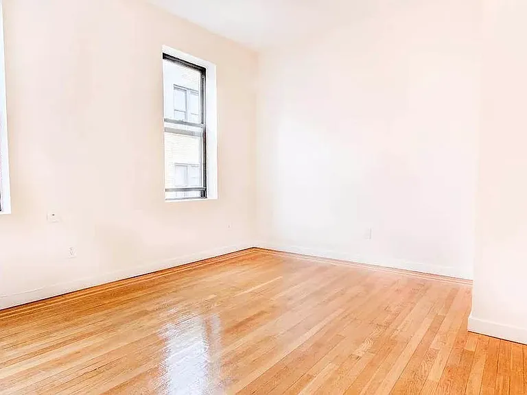 712 W 176th St #3D — Photo 4