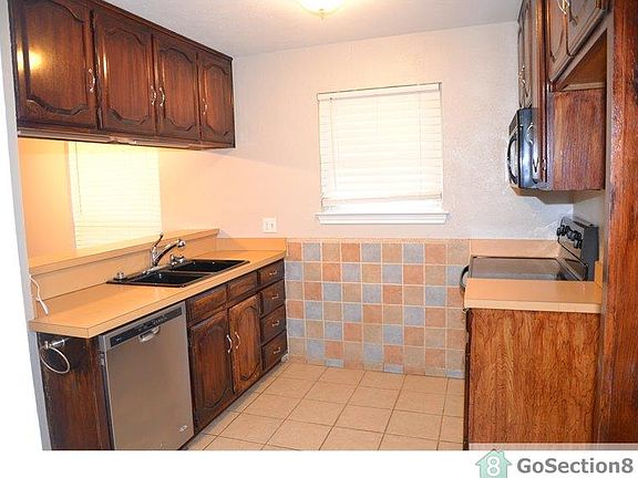 4th image of 8504 Hawthorne St