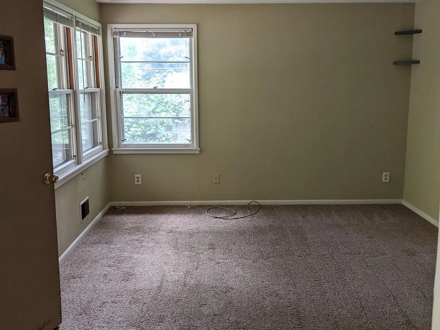 2 bed, 1.5 bath, 1006 sqft, $1,400 — Photo 3