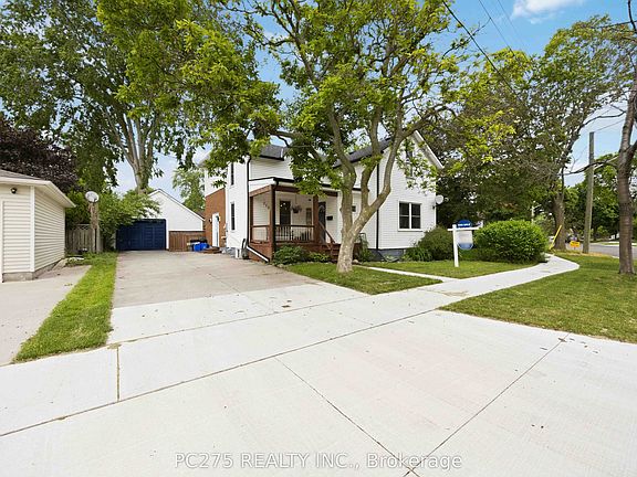 3rd image of 112 Essex St