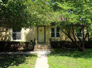1326 S 37th St, Lincoln, NE 68510
