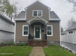 1987 The Plz, Schenectady, NY 12309