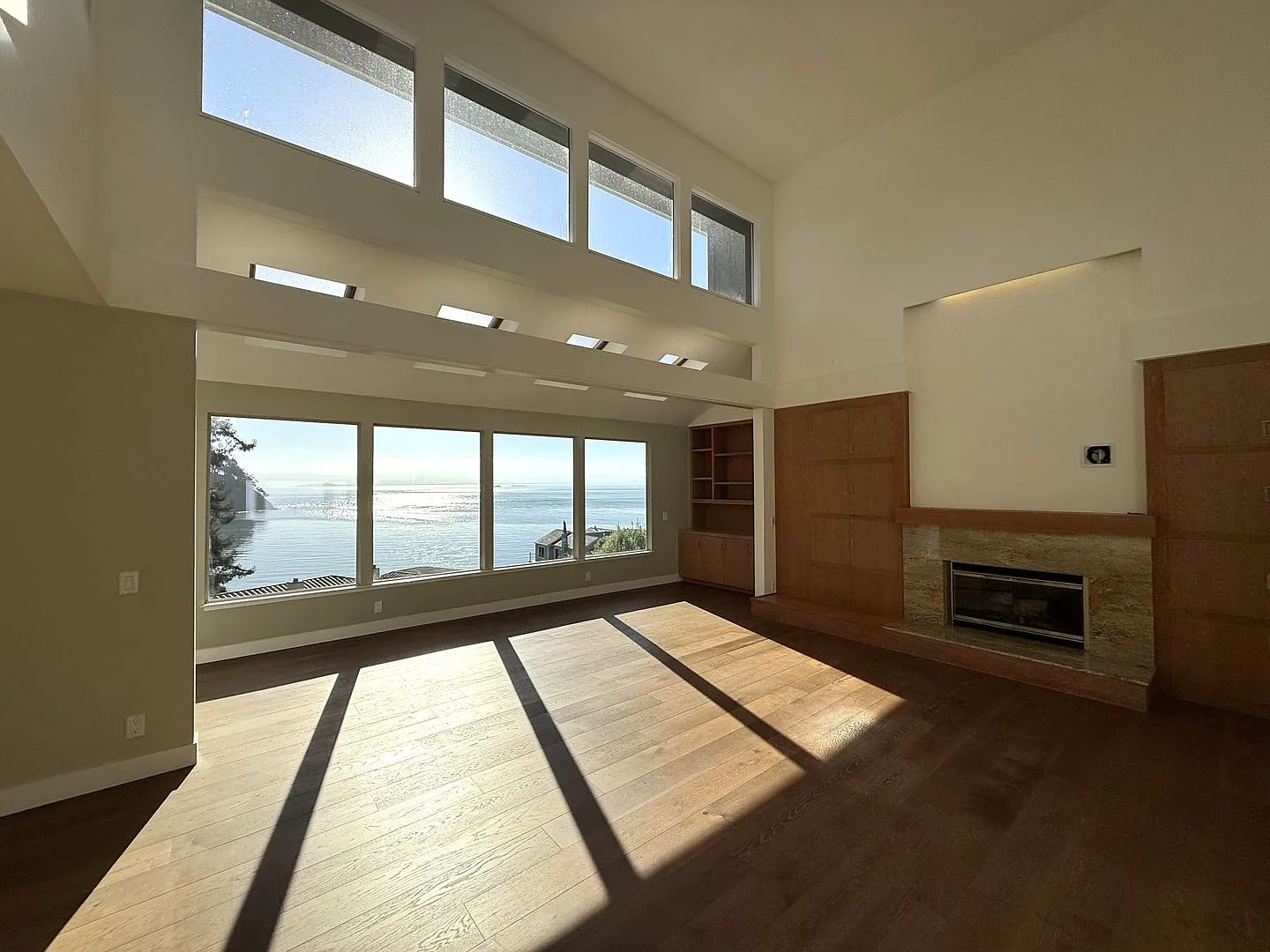 2485 Mar East St Duplex — Photo 3