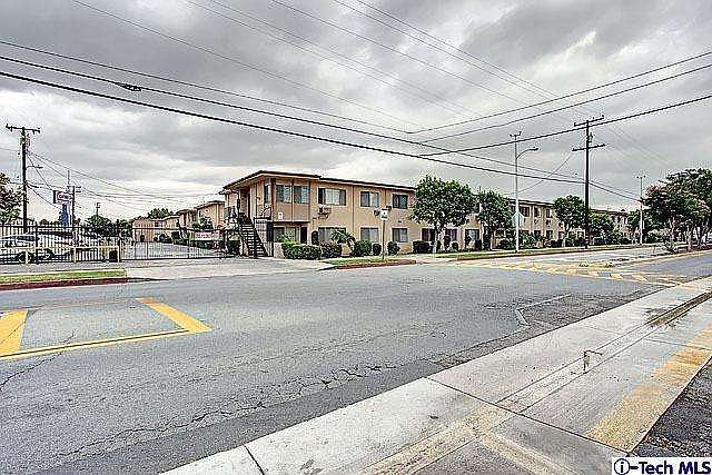 1st image of 3040 Vineland Ave APT 2