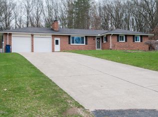 6826 Springbrook Ln, Kalamazoo, MI 49004