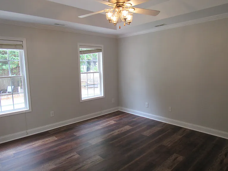1511 Crowders Woods Dr — Photo 13