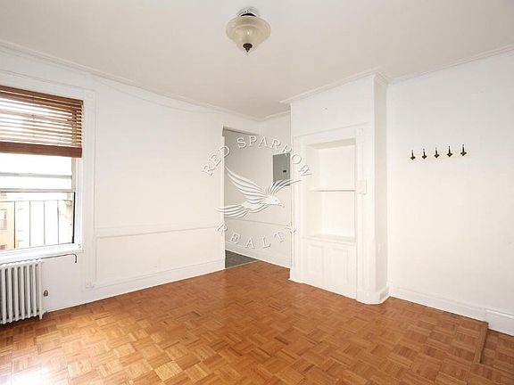 3rd image of 157 E 106th St APT 5A