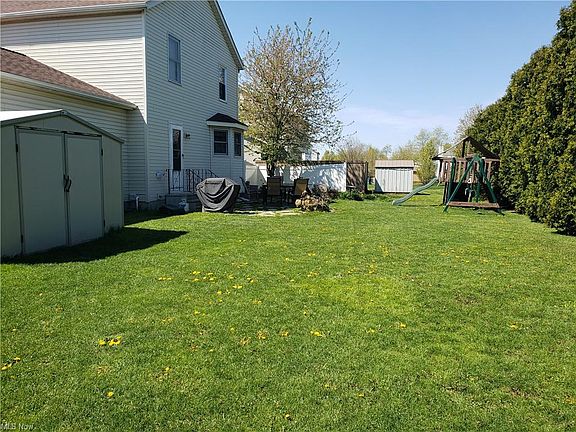 5th image of 674 Oakcrest Dr