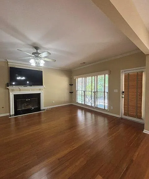 8002 Allerton Ln — Photo 12